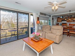 180 Heritage Vlg #C, Southbury, CT 06488