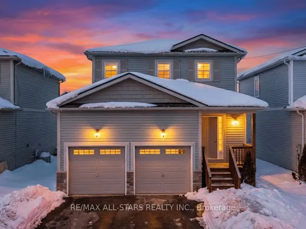 81 Douglas Dr, Bracebridge, ON P1L 0L3