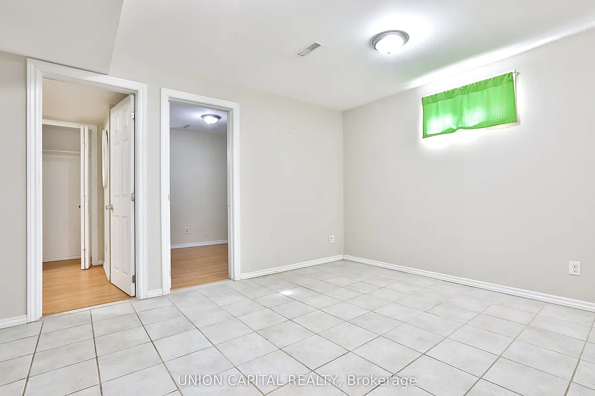 Building Photo - 168 Old Sheppard Ave #BASEMENT