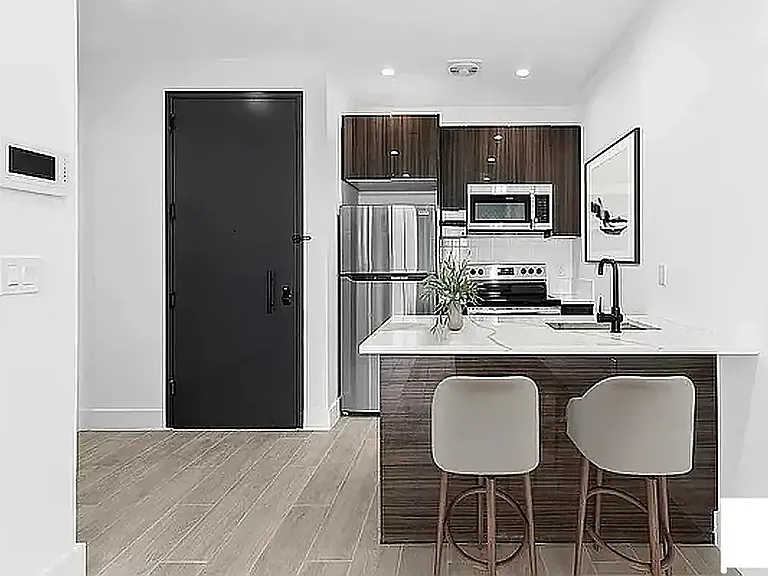 292 Weirfield St #3 — Photo 4