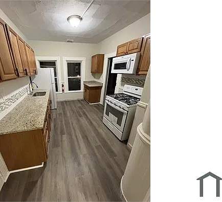 5 bed, 2000 sqft, $3,000 — Photo 1
