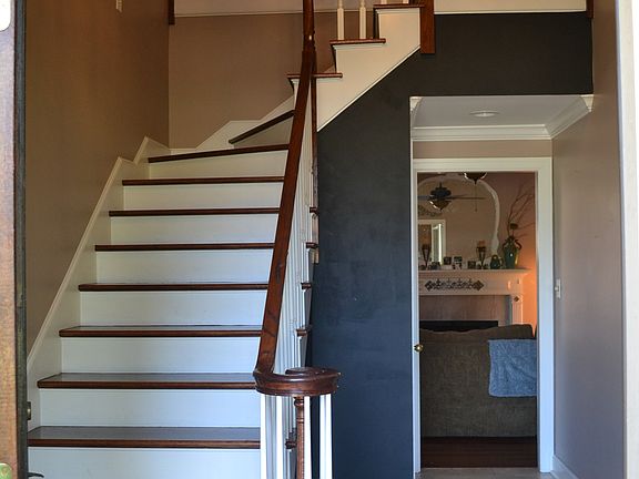 3rd image of 9249 Bradford Pl
