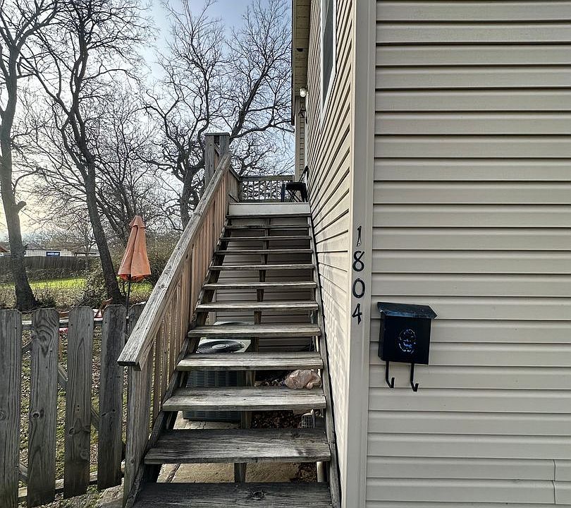 1st image of 1804-1808 Bolivar St #1806