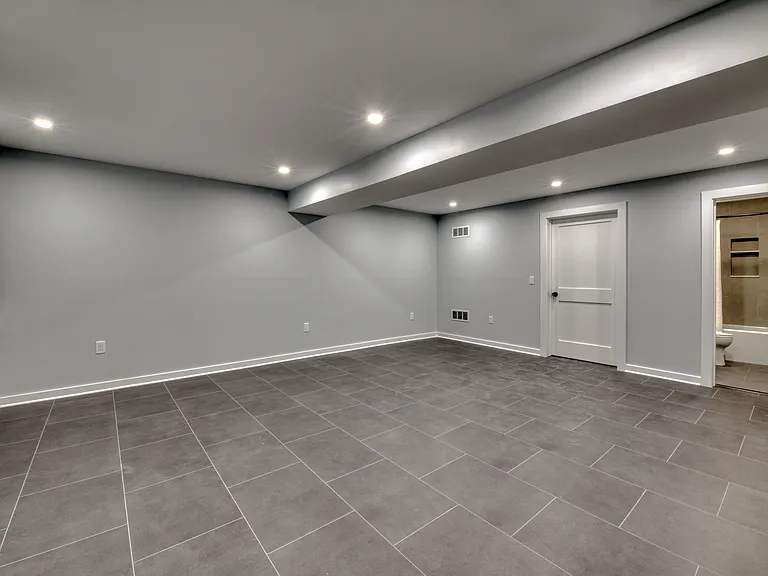 130 Village Ln — Photo 9