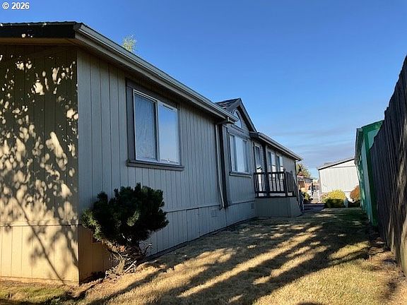 5th image of 1949 SE Palmquist Rd Unit 41