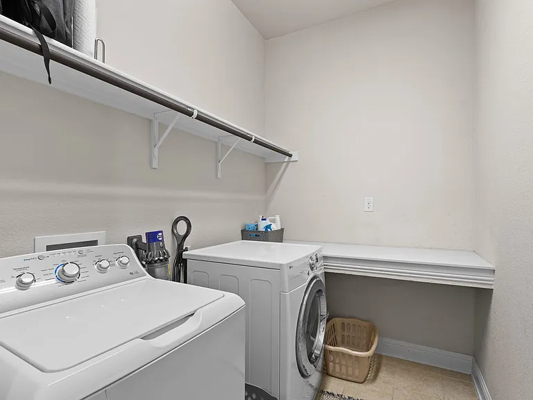 1416 Huntsman Ridge Ln — Photo 32