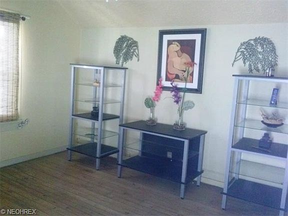 2nd image of 3342 W 58th St