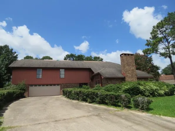 8341 Chimney Rock Ct, Port Arthur, TX 77642