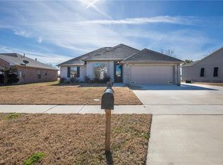 2381 Country Club Dr, La Place, LA 70068