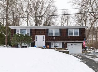 39 Worthington Drive W, Carmel, NY 10512