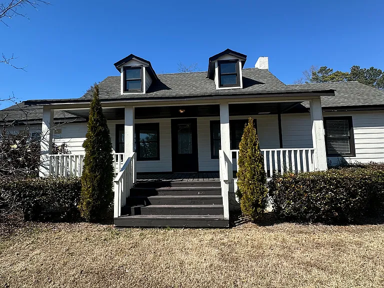 1108 Braselton Hwy — Photo 2