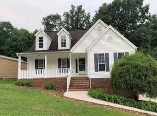 5028 Dellwood Dr, Rossville, GA 30741