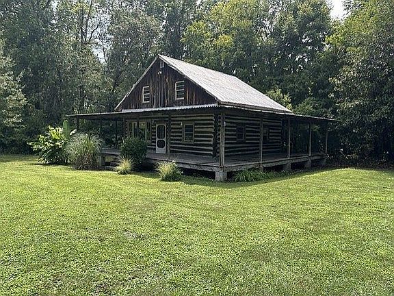 Spacious Log Cabin