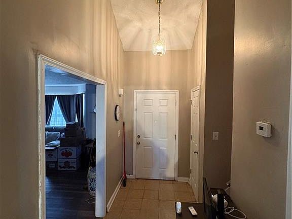 4th image of 2275 Briar Knoll Rd