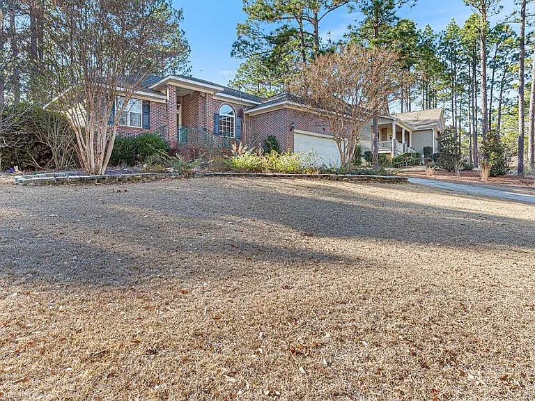 230 Kingswood Cir — Photo 1