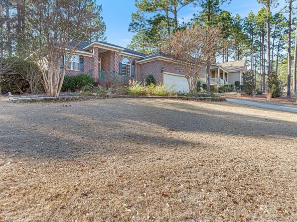 230 Kingswood Cir, Pinehurst, NC 28374