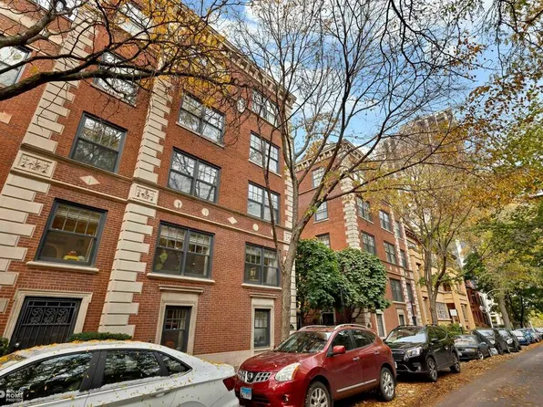 444 W Roslyn Pl APT 1B, Chicago, IL 60614