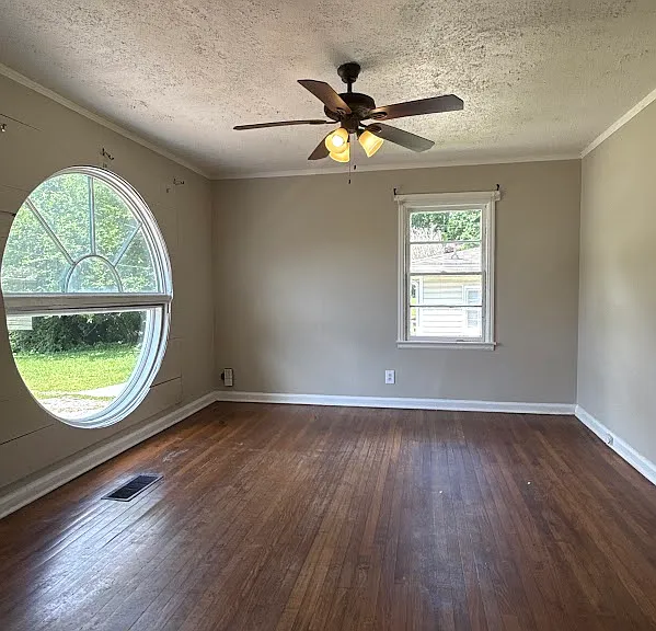 1624 Eastland Rd SE — Photo 8