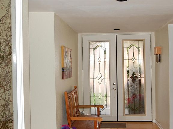 Light & Bright Foyer