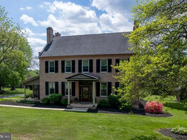 494 Oxford Rd, Lincoln University, PA 19352