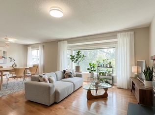 9392 139th St, Surrey, BC V3V 7K9