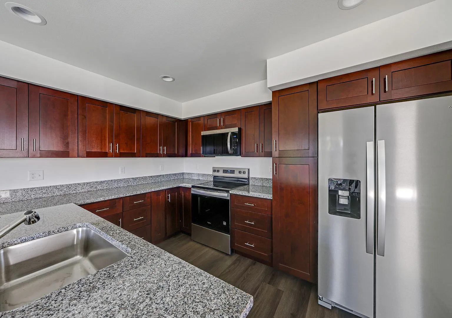 3 Bed 2.5 Bath - Pet Friendly - NAS Whidbey — Photo 4