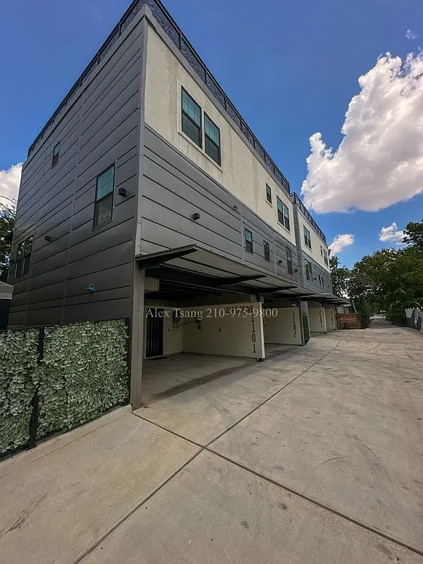 3 bed, 3.5 bath, 1800 sqft, $3,199 — Photo 1