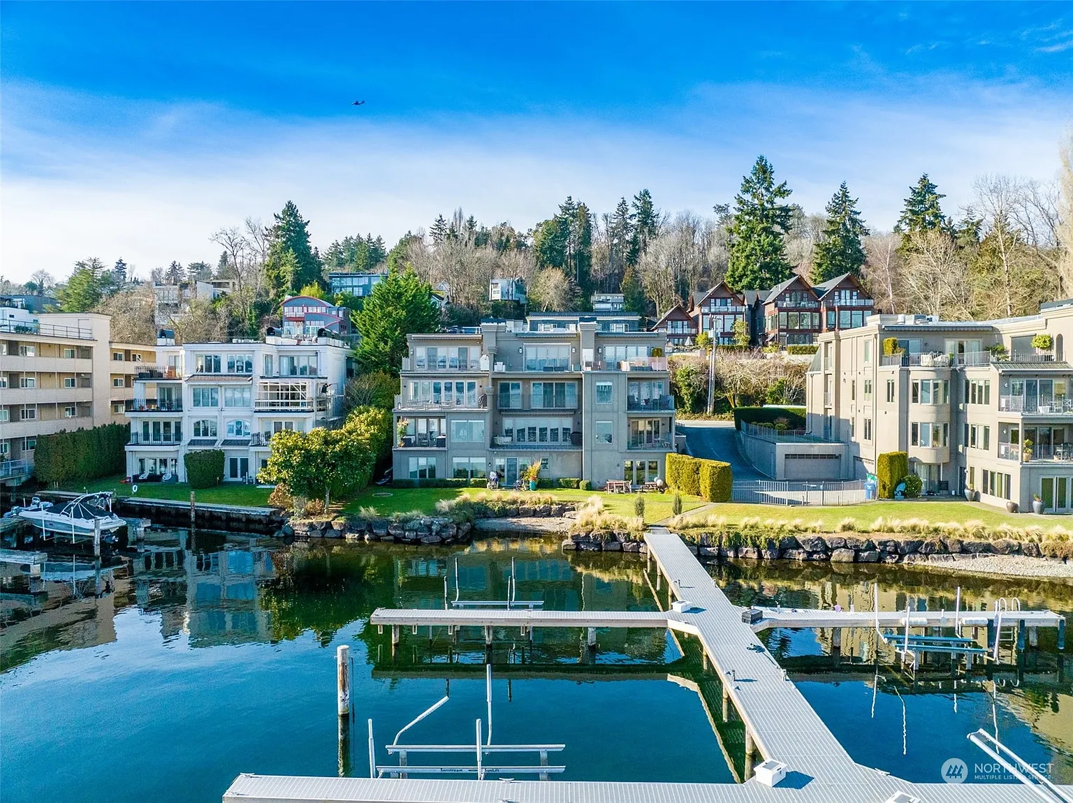 302 Lakeside Avenue S #201 photo 1
