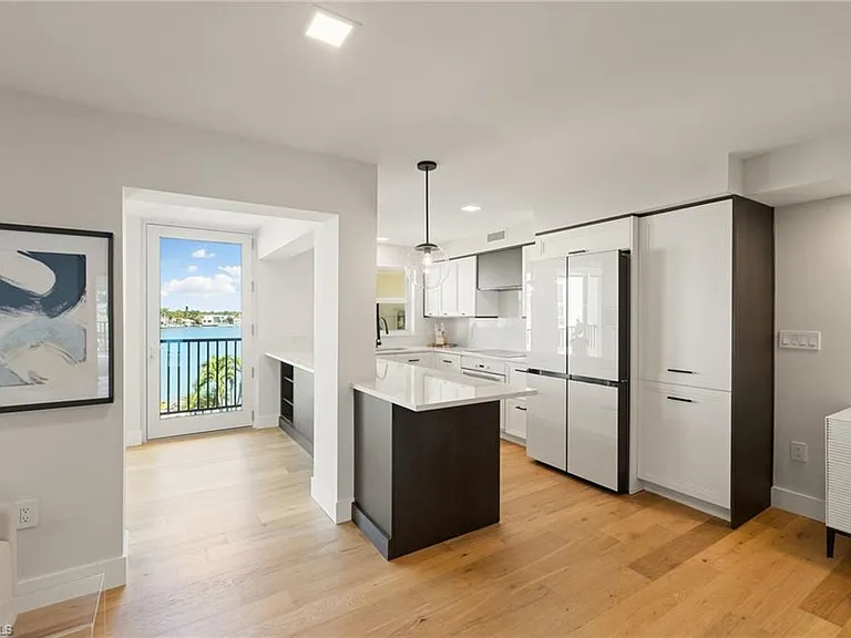 3500 Gulf Shore Blvd N #406 — Photo 6