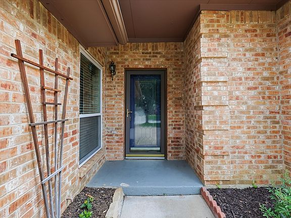 3rd image of 2244 Timberglen Dr