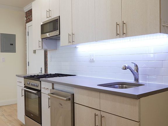 4th image of 946 Bushwick Ave #421