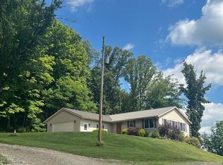 20249 County Road 6, Coshocton, OH 43812