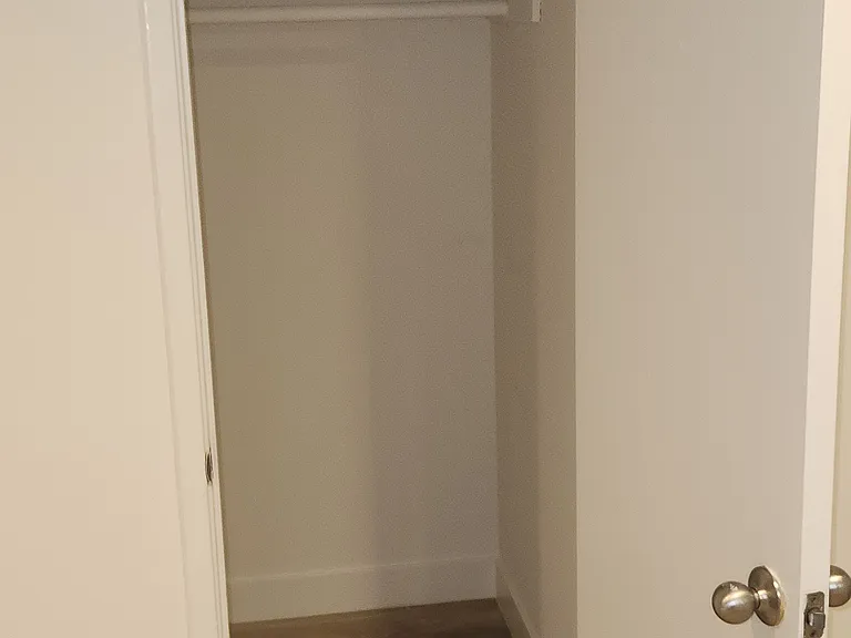 Sherman Pines Apartments — Photo 17