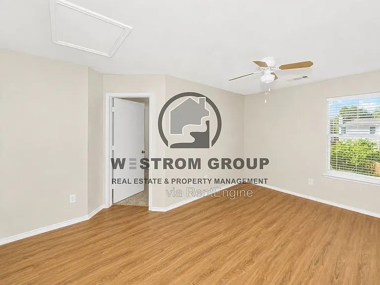 7120 Planters Row Dr — Photo 14