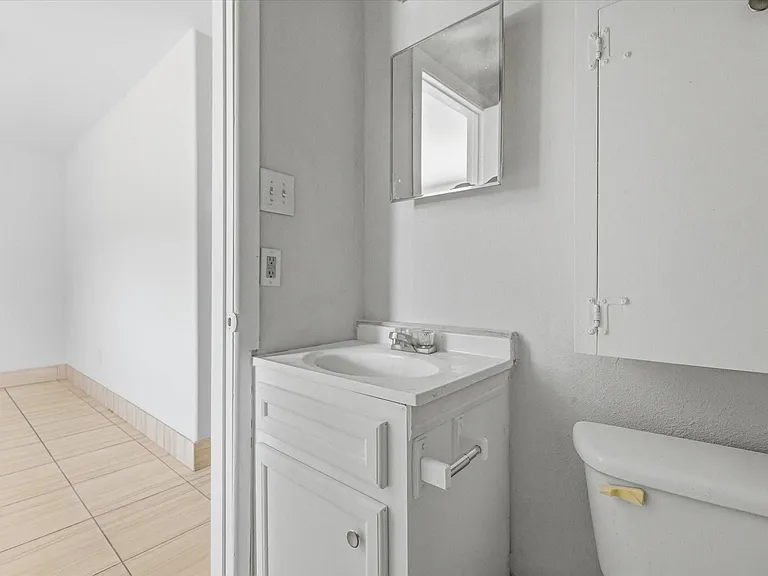 501 Ladd St — Photo 27