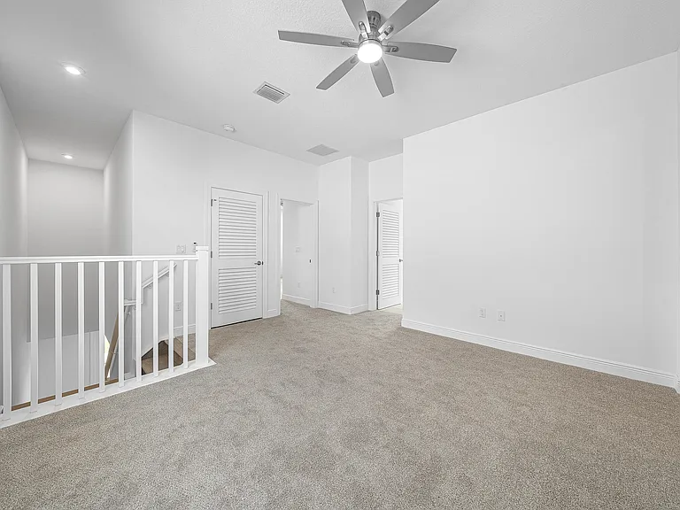 10720 SW Pioneer Pkwy — Photo 39