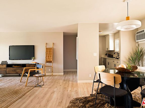 5th image of 8400 De Longpre Ave APT 310