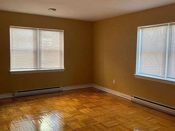 2nd image of 908 Hamilton Blvd APT 2