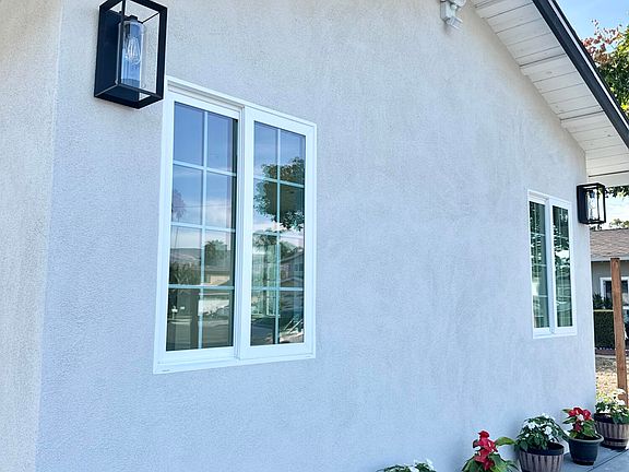 2nd image of 5073 San Vicente Dr #101