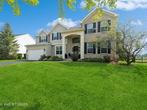 6207 Longford Dr, McHenry, IL 60050