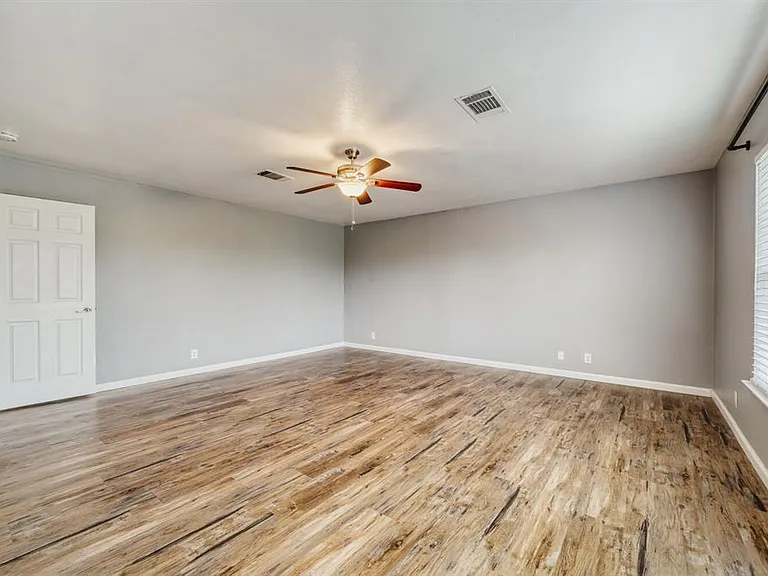 928 Justeford Dr — Photo 15