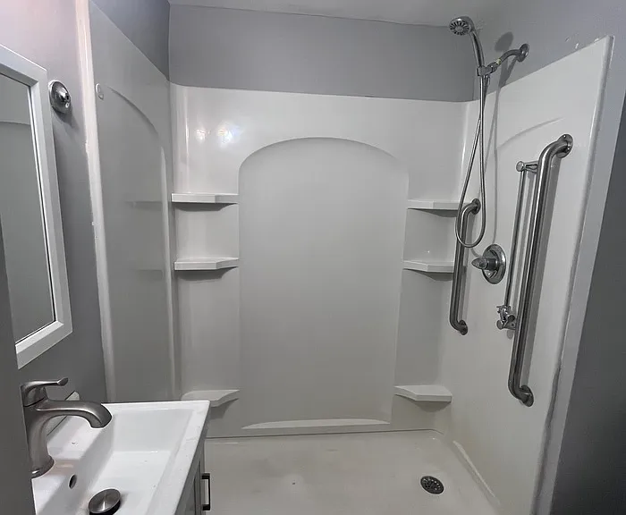636 Florence St — Photo 20