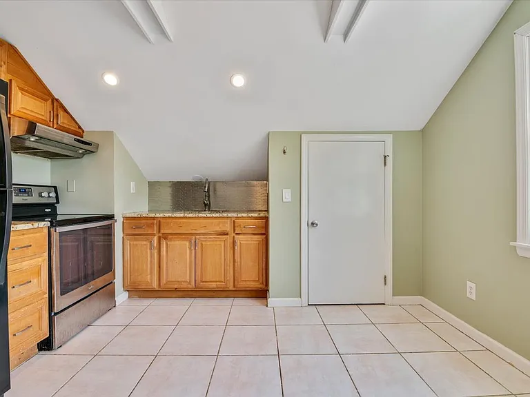 25 Gardners Ln — Photo 19