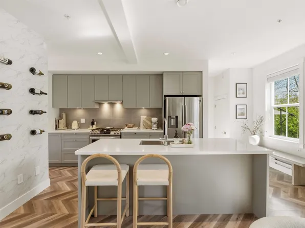 8161 201st St #40, Langley, BC V2Y 4J1