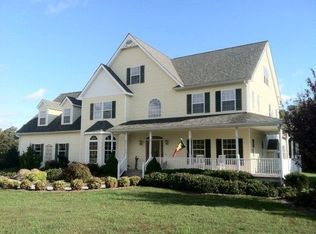178 Tabbs Choice Rd, White Stone, VA 22578