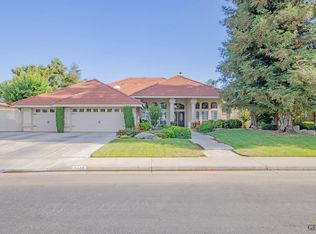 7105 Turquoise Ln, Bakersfield, CA 93308