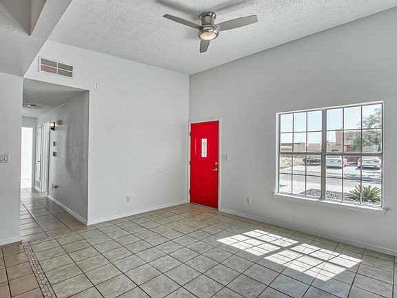 4th image of 3621 Macaw Palm Dr