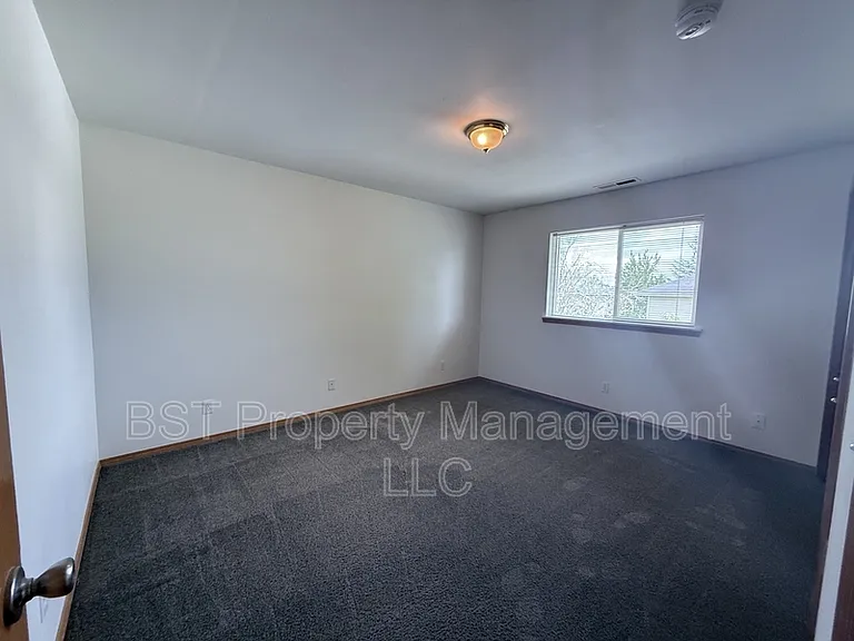 991 Mill St — Photo 19