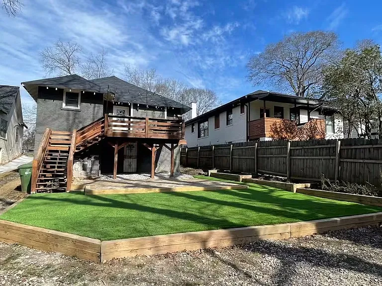 874 Dill Ave SW — Photo 9