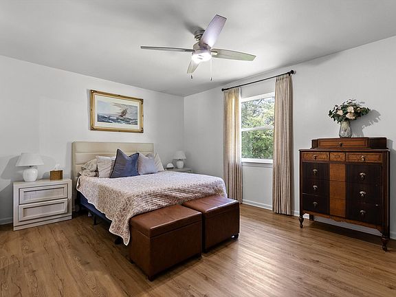 4th image of 109 Rolling Ridge Dr